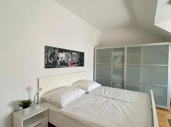 Cosy Apartment In Central Location