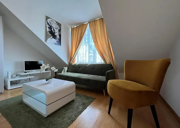 Cosy Apartment In Central Location